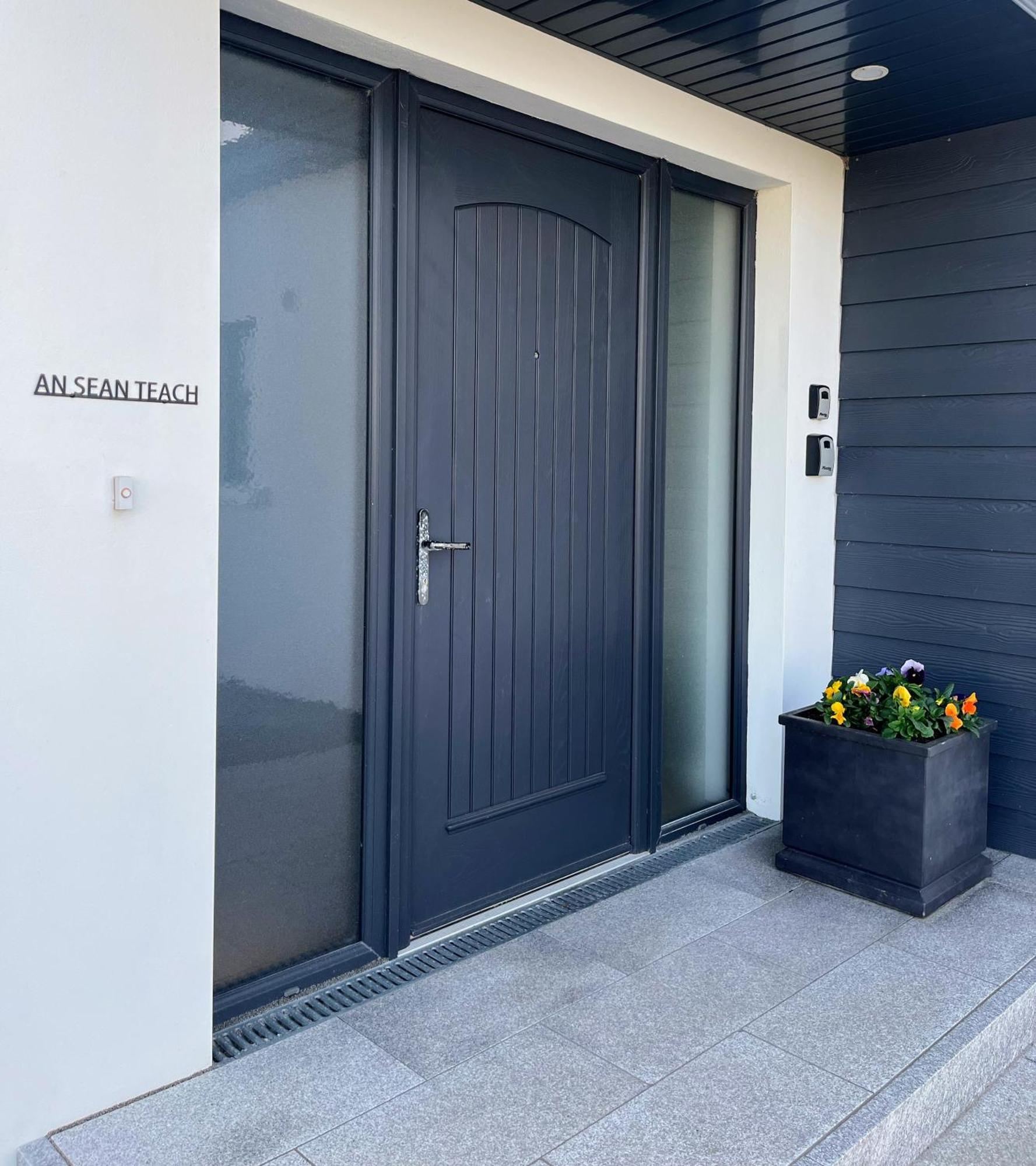 An Sean Teach Self Catering Apartment Fodry ภายนอก รูปภาพ