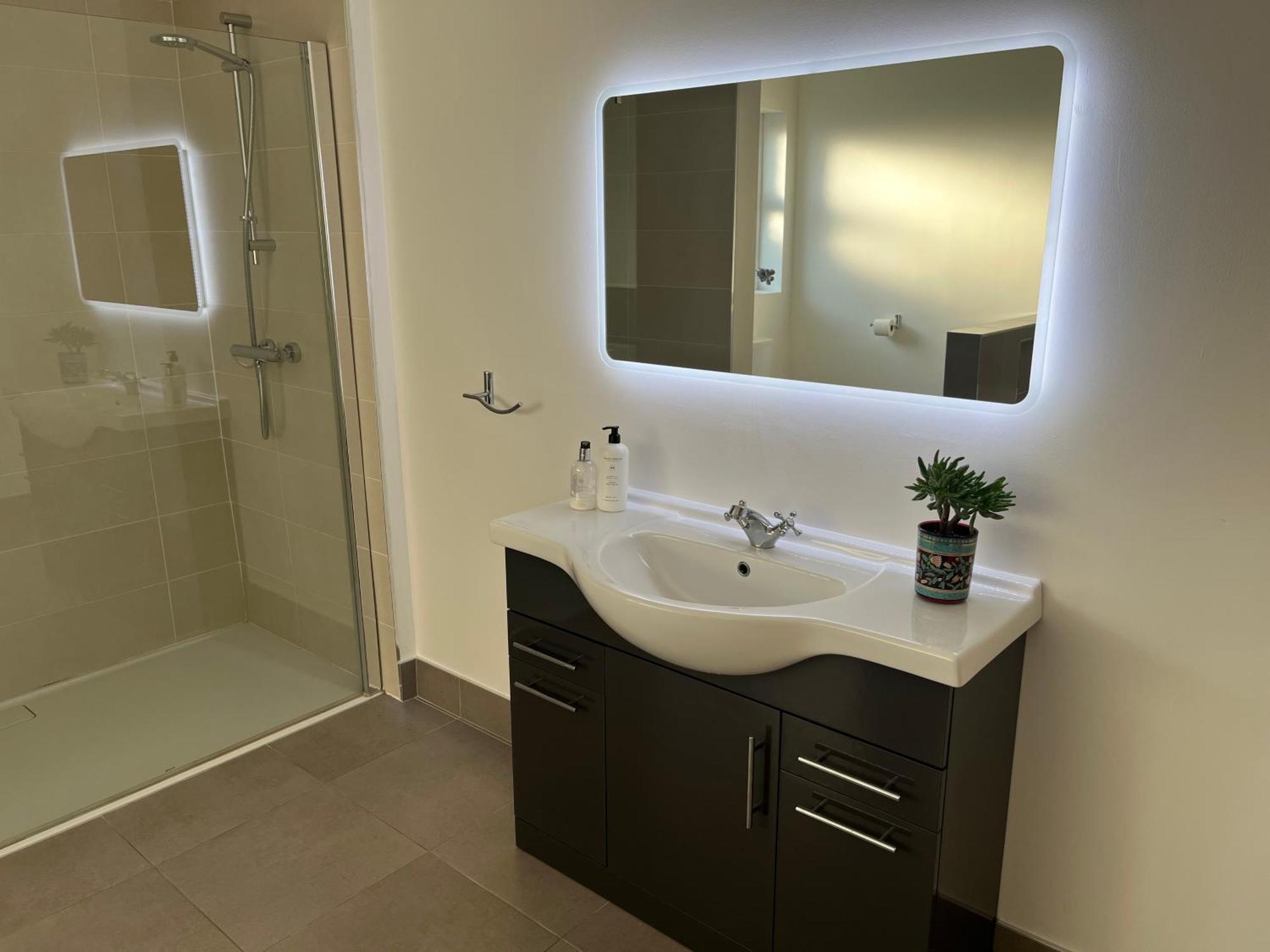 An Sean Teach Self Catering Apartment Fodry ภายนอก รูปภาพ